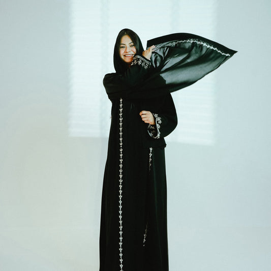 Two-Piece Luxury Leaf Detailed Closed Abaya - Black